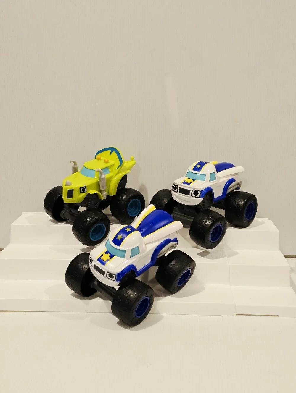 Blaze and the Monster Machines XL Truck Set READ